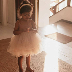 Платье принцессы Mrs. Ertha "Rosie Nude", кремовое